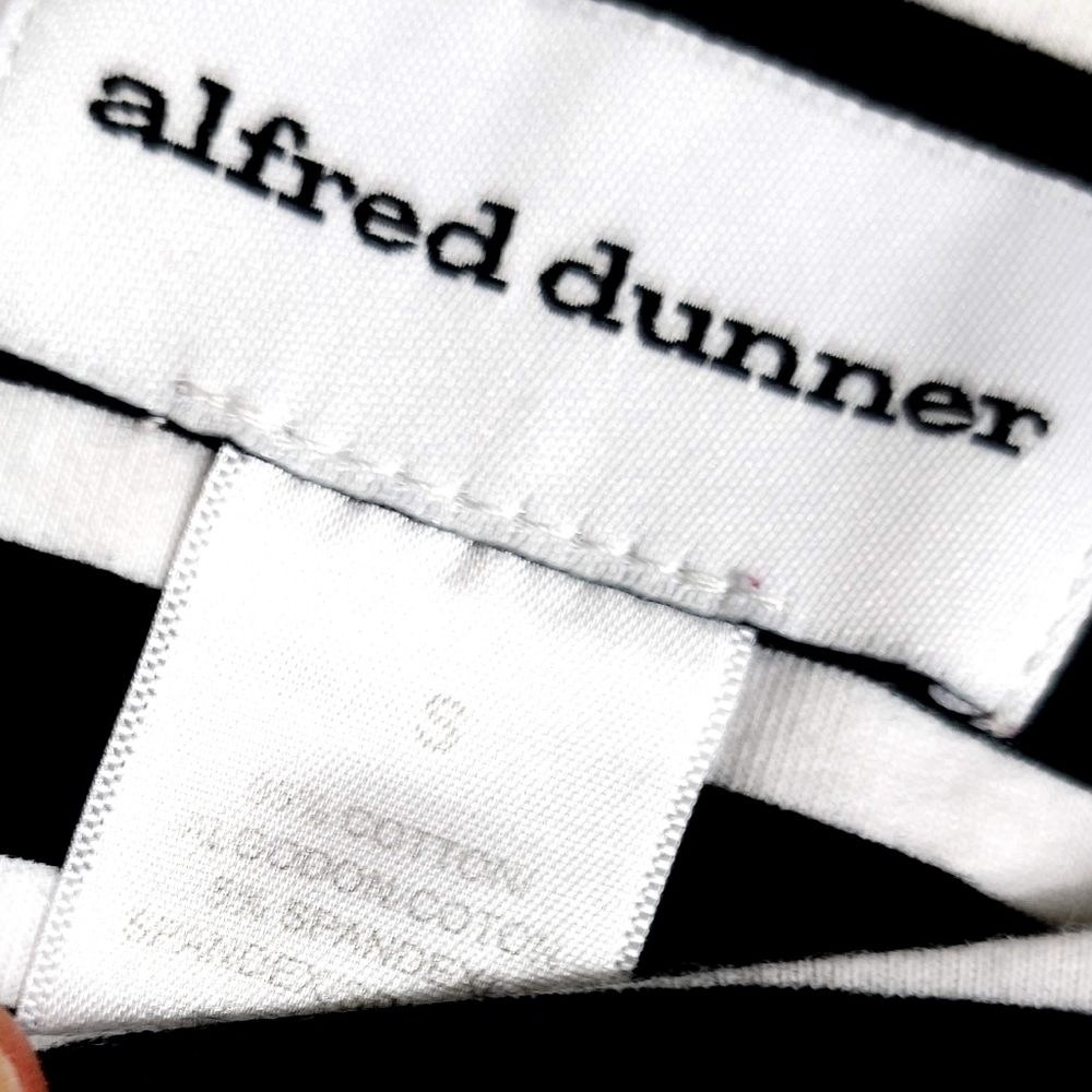 Alfred Dunner B/W Striped Christmas Wreath Tee - Picture 7 of 7